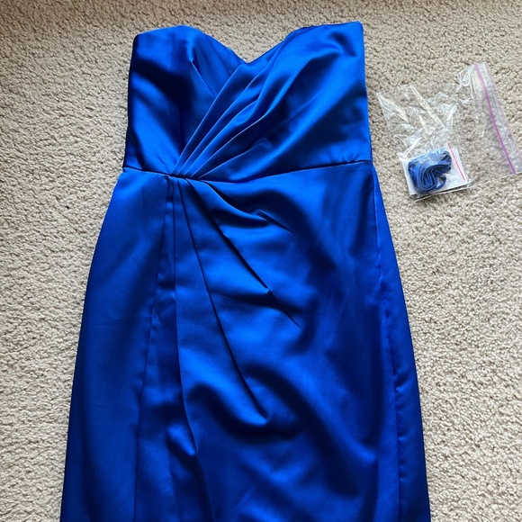 David's Bridal Strapped or Strapless Dress - Size 2 - Picture 1 of 3